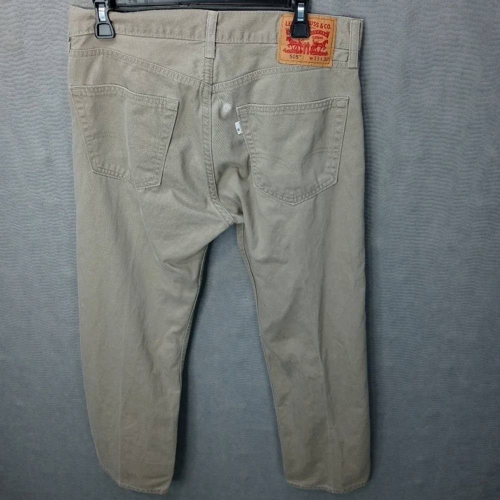 Levi's 505 men's tan jeans. Sz 33
